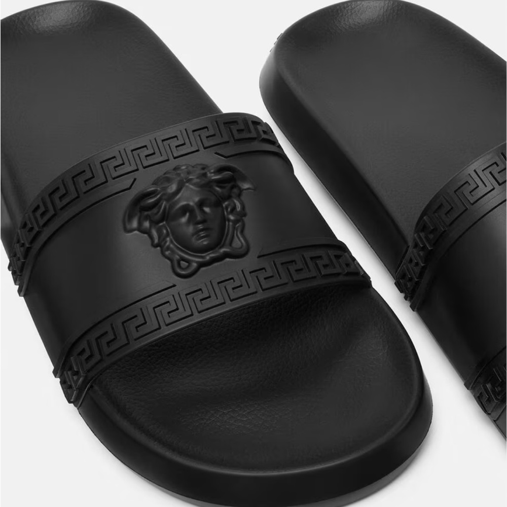 New with box Versace Palazzo rubber sliders